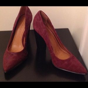 Carano Wine Velvet Pumps